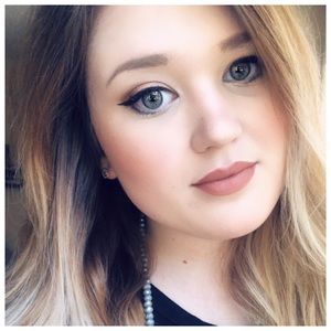 Meet your Posher, Elle